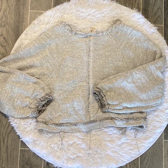 Free People Cropped Distressed Heather Grey Balloon Sleeve Sweater - Picture 9 of 9